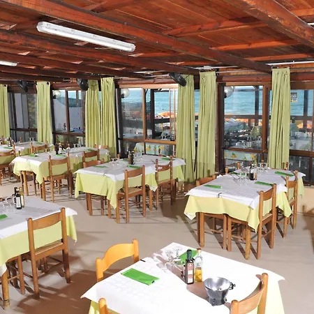 Parco vacanze Villaggio Turistico Le Diomedee 3*
