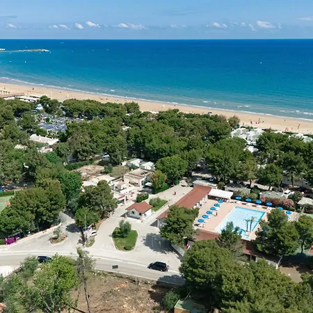 Holiday park Villaggio Turistico Le Diomedee